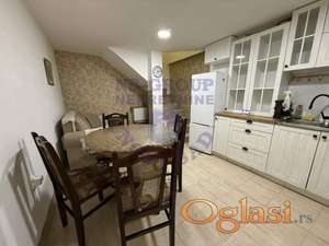 Dvorisni stan-duplex!